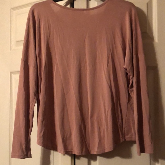 Lavender Field -Medium-Twist Hem-VNeck- Rayon - Blouse - Picture 4 of 4